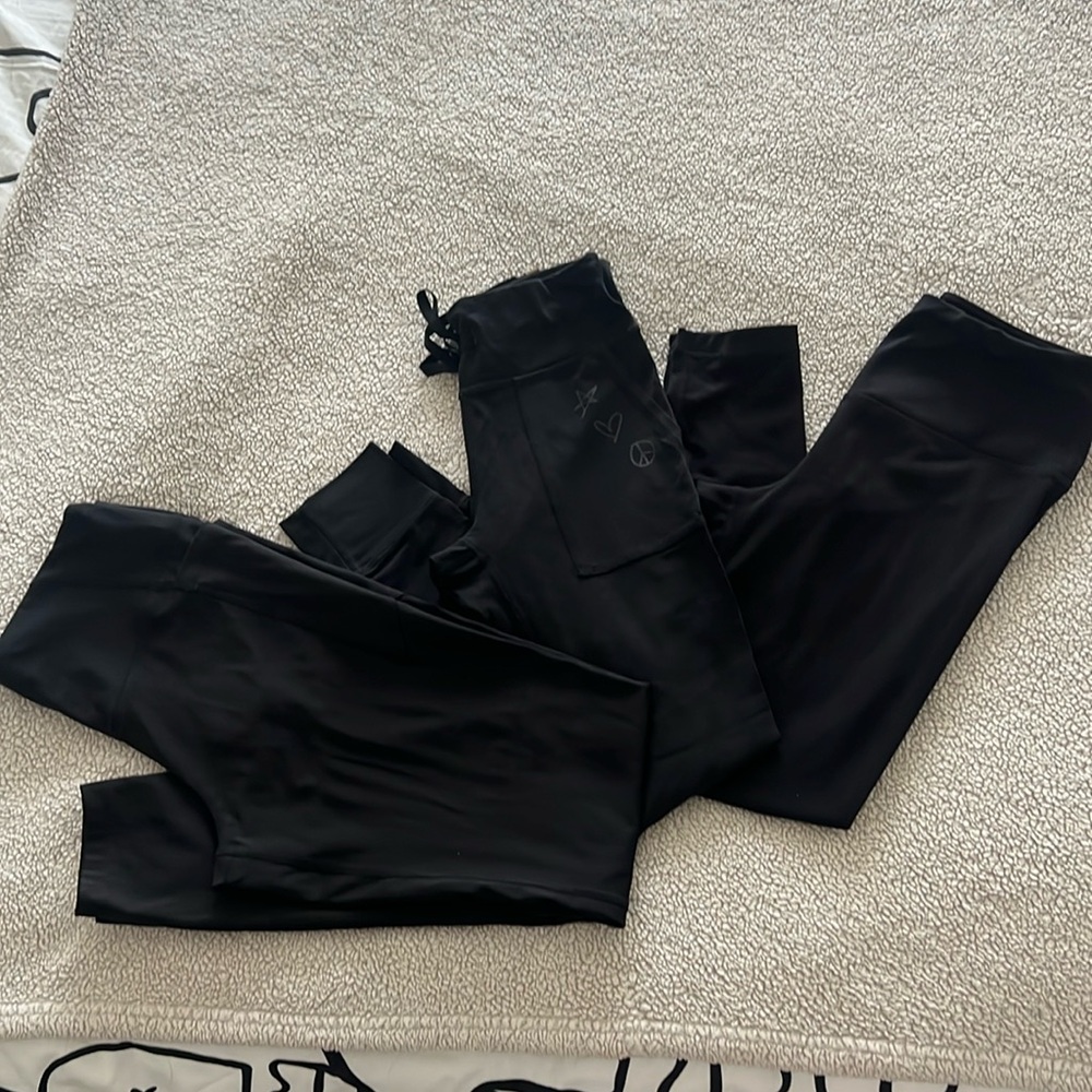 Black Leggings Bundle Size M (Pink active, Aerie, Yogalicious)